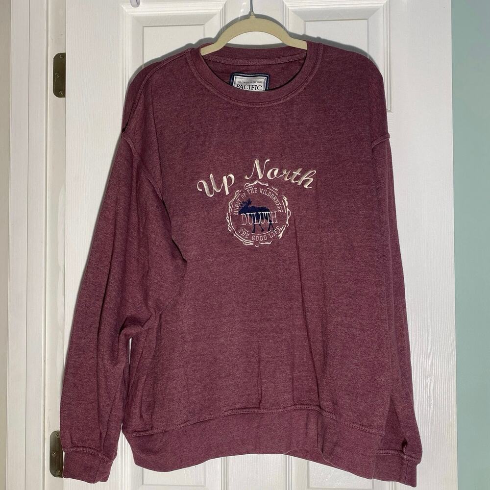 Up North Duluth Women’s Maroon Sweatshirt – Size L – Cozy Wilderness Graphic